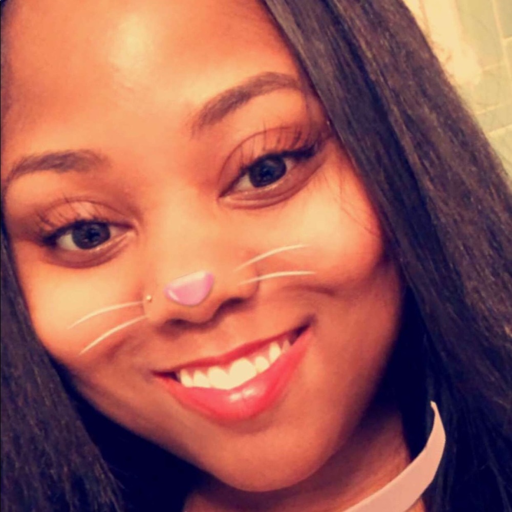 Meet your Posher, Lanesha